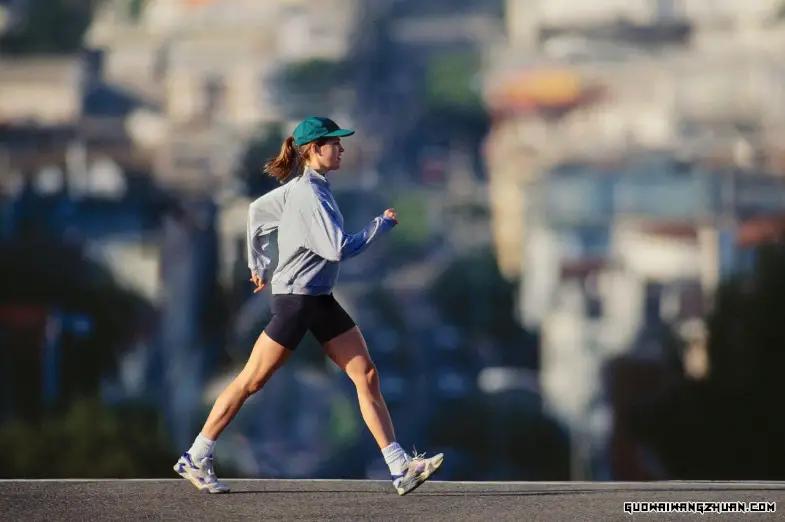 跑步多久才能起到减肥的作用？掌握跑步时长与强度，塑造理想身材